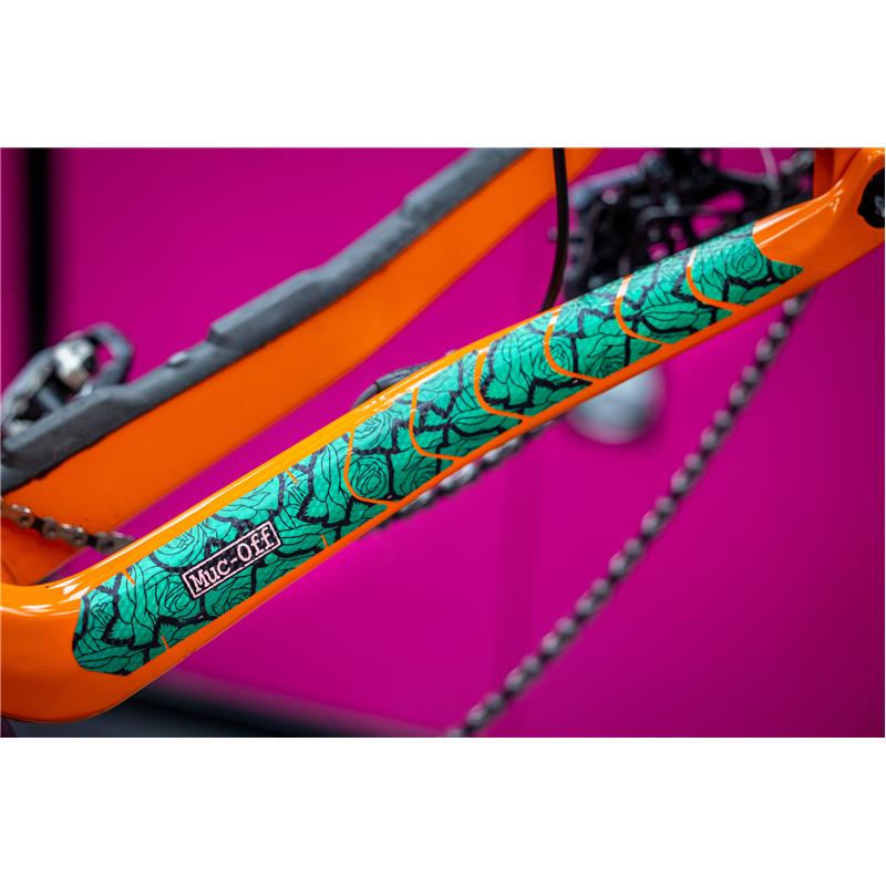 NALEPKE MUC-OFF CHAINSTAY DAY OF THE DEN