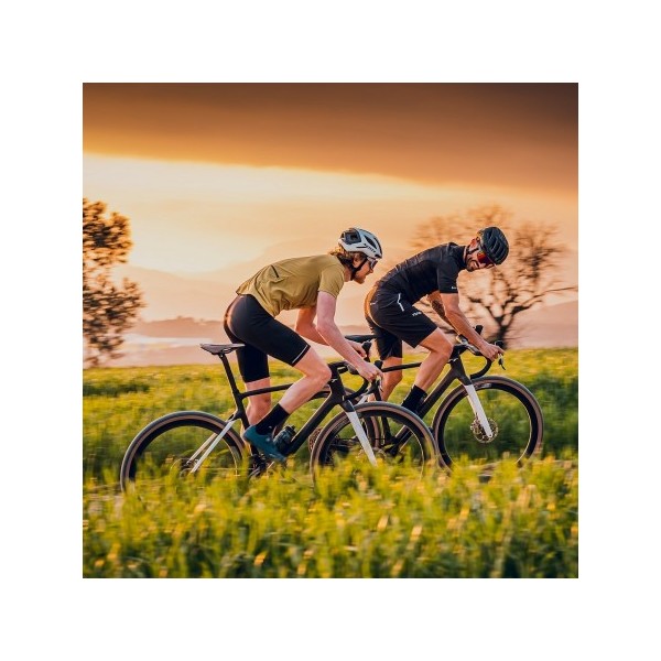 Gravel-in-CX-karbonska-kolesa