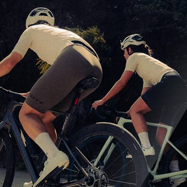 Cestna-karbonska-kolesa